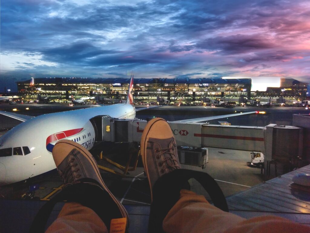 Flughafen bei Nacht